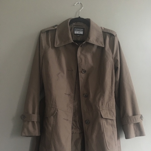Autumn trench coat - Picture 1 of 3